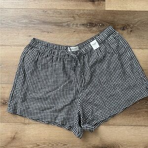 Abercrombie & Fitch Black and White Bermuda Shorts